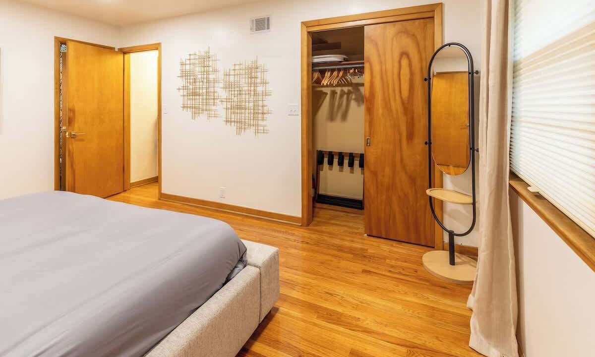 Photo of Bedroom in Near South