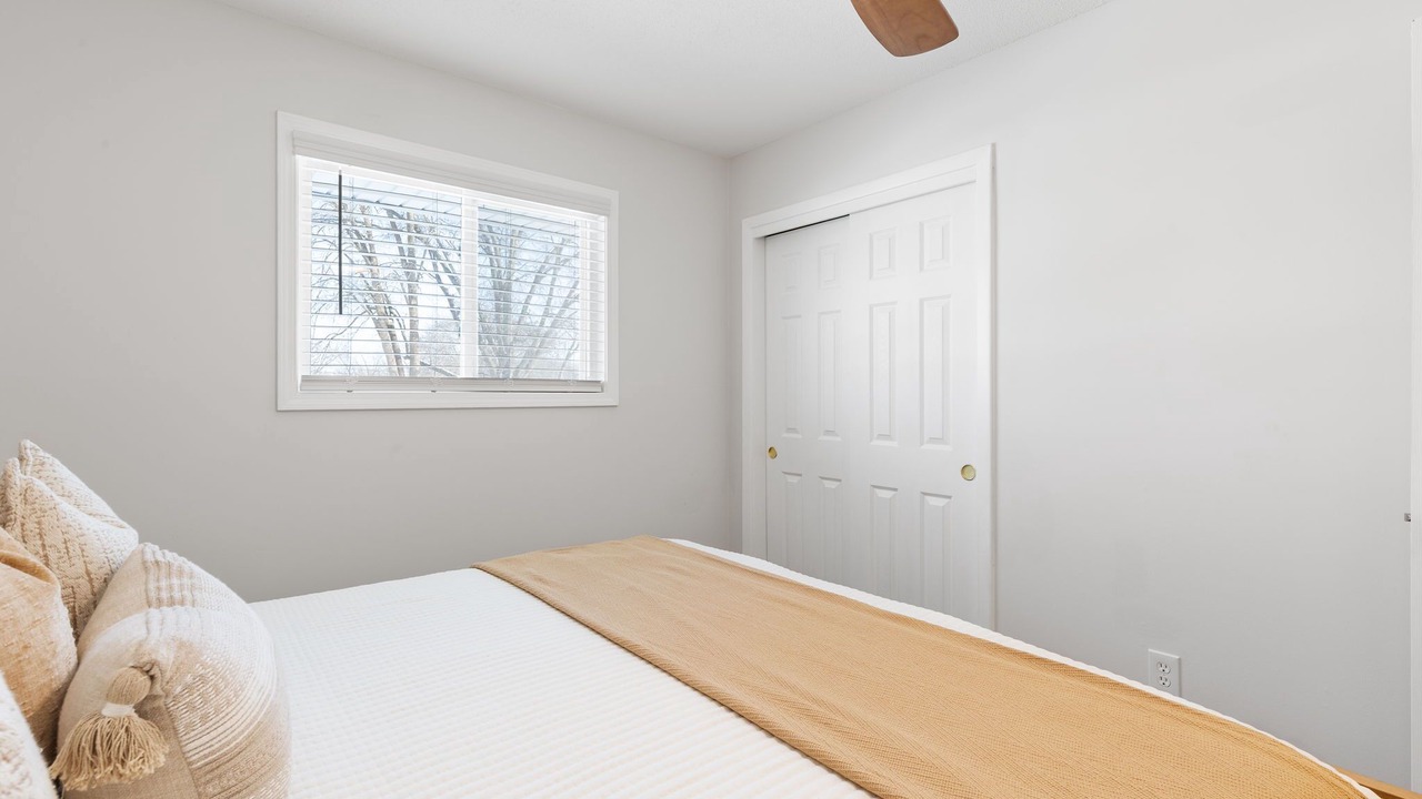 Photo of Bedroom in Raytown