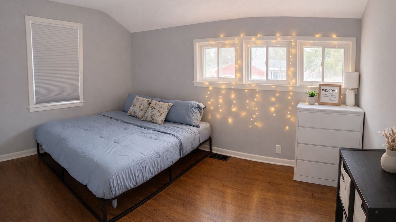 Photo of Bedroom in Lansing