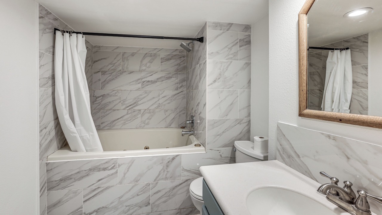 Photo of Bathroom in Meadow Hills