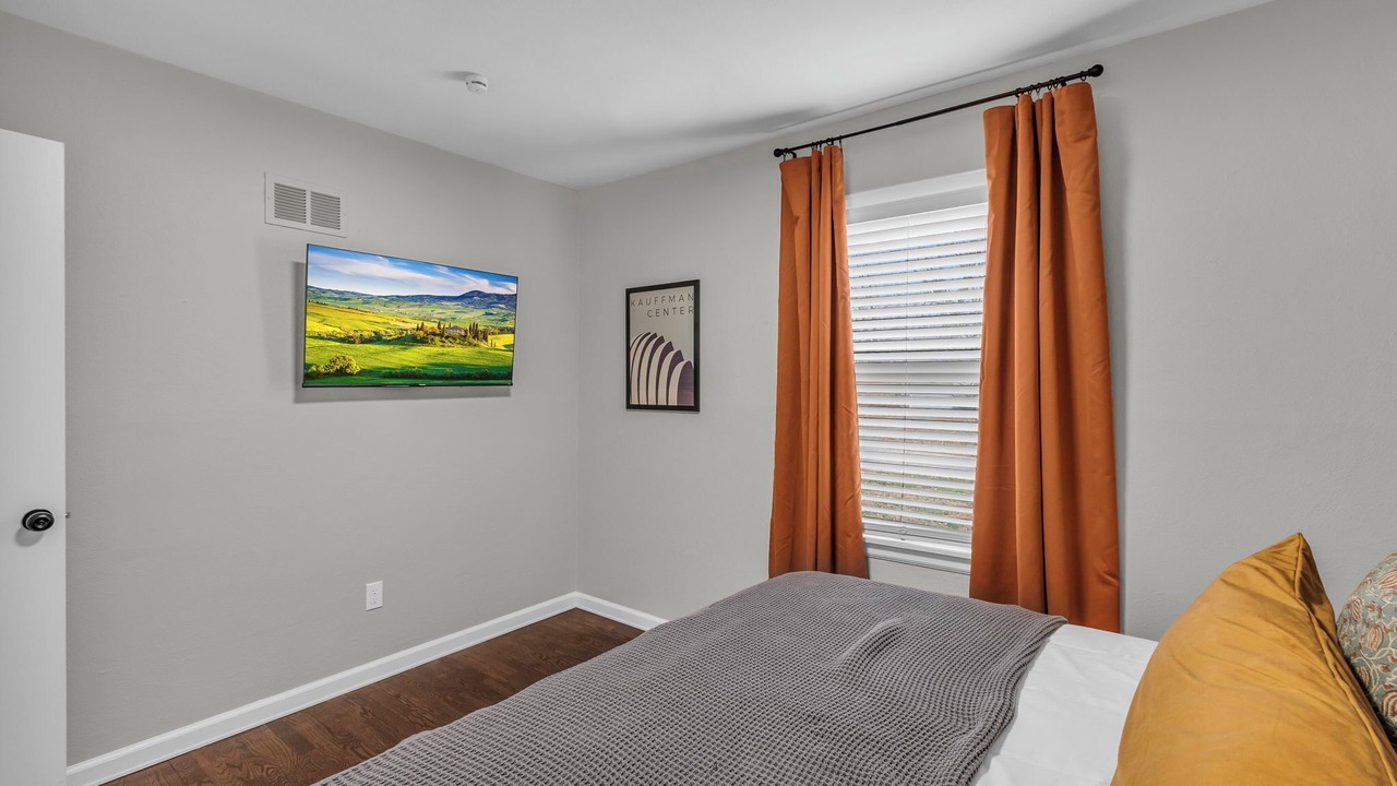 Photo of Bedroom in Blue Springs
