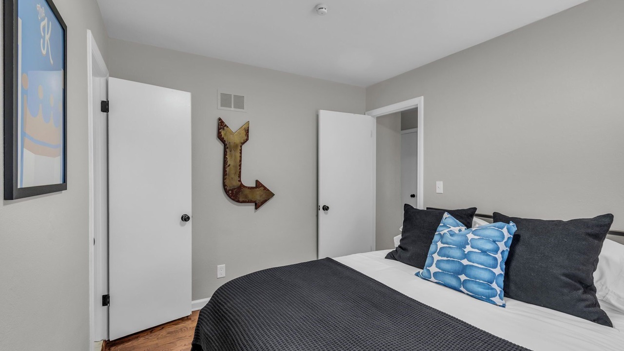 Photo of Bedroom in Blue Springs