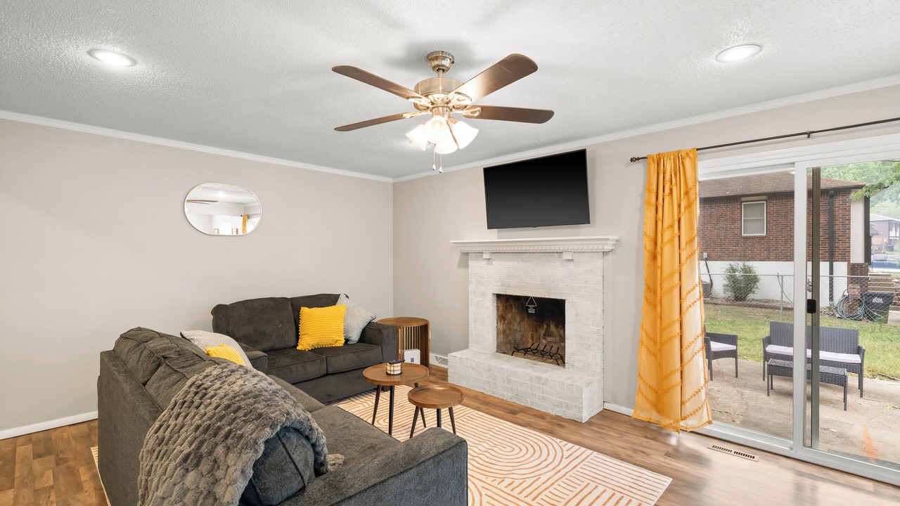 Photo of Livingroom in Blue Springs
