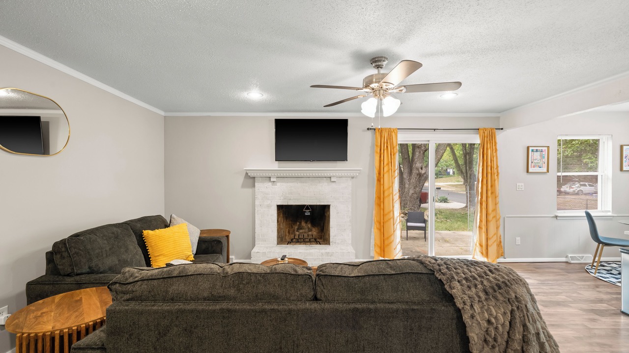 Photo of Livingroom in Blue Springs