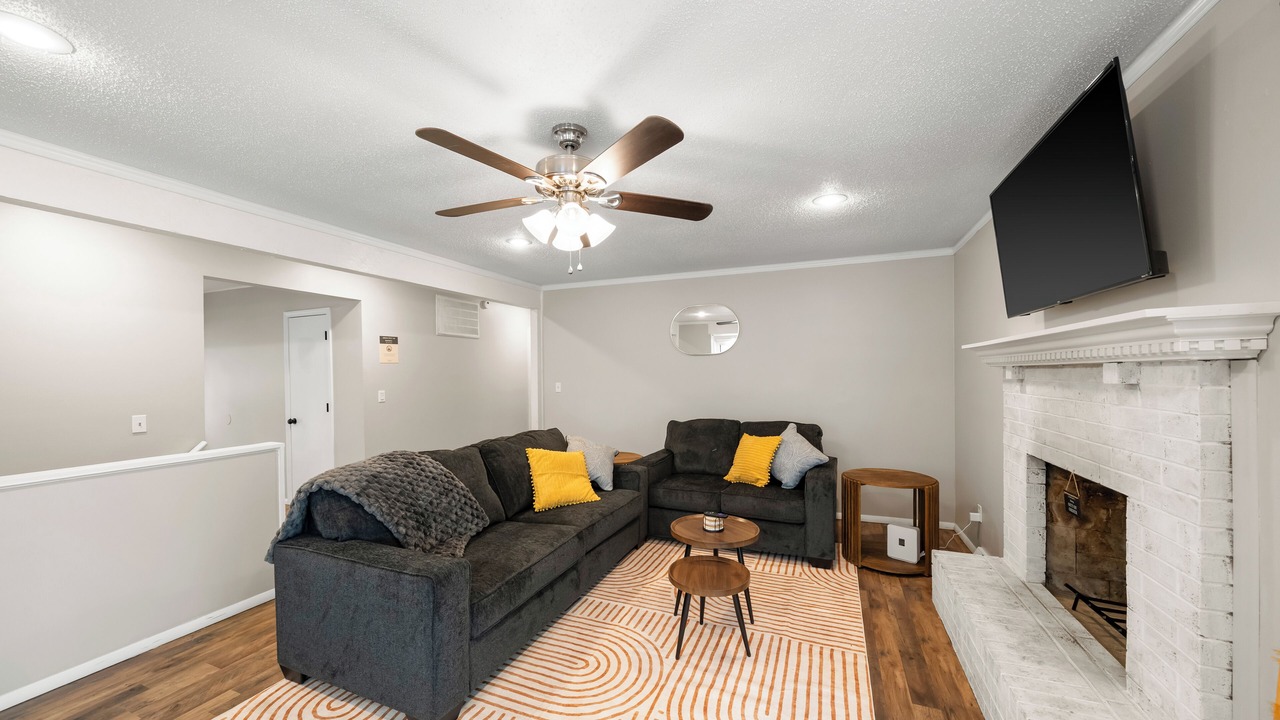 Photo of Livingroom in Blue Springs