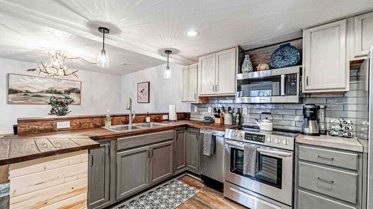 Photo of Kitchen in Midway