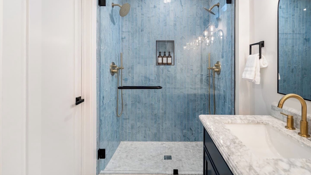 Photo of Bathroom in Fairway