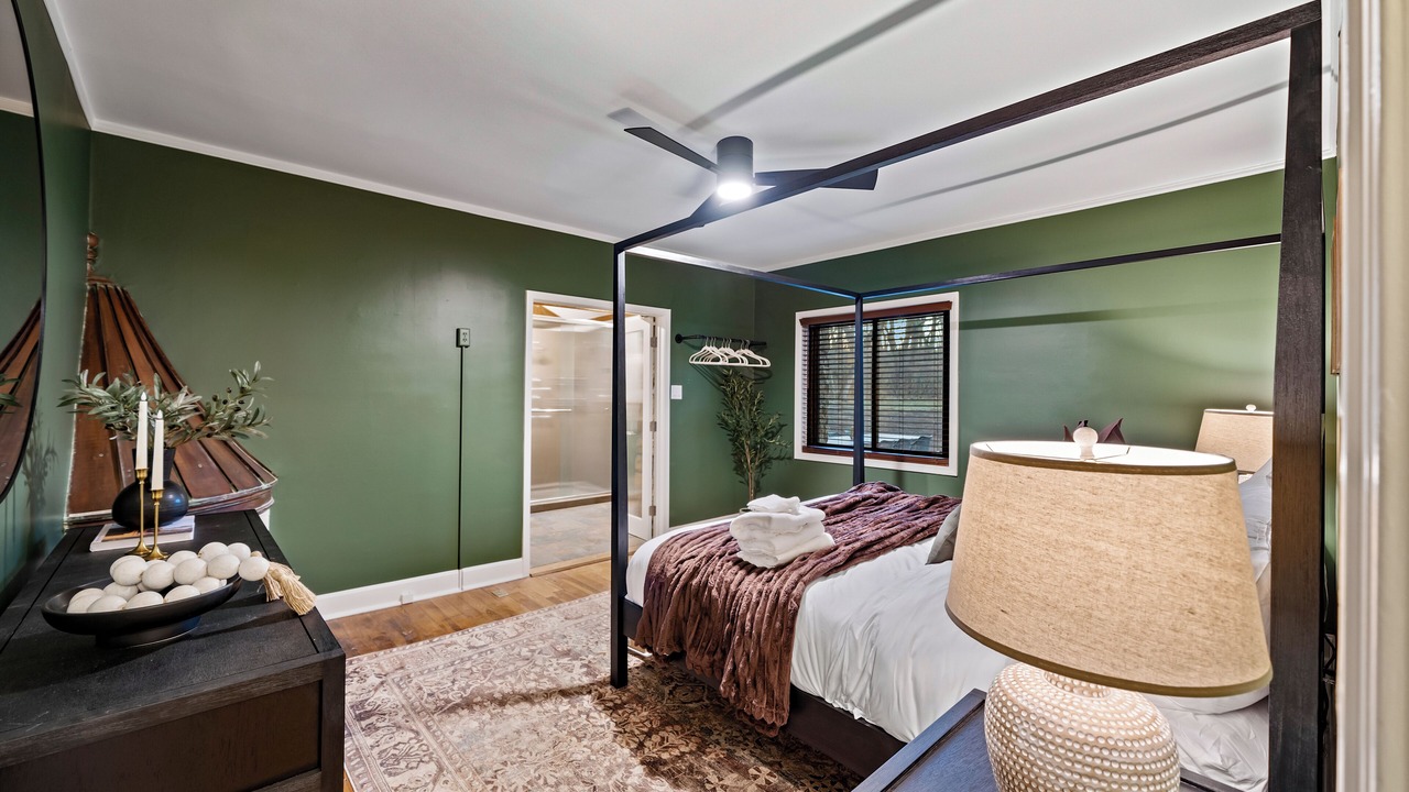 Photo of Bedroom in Grandview