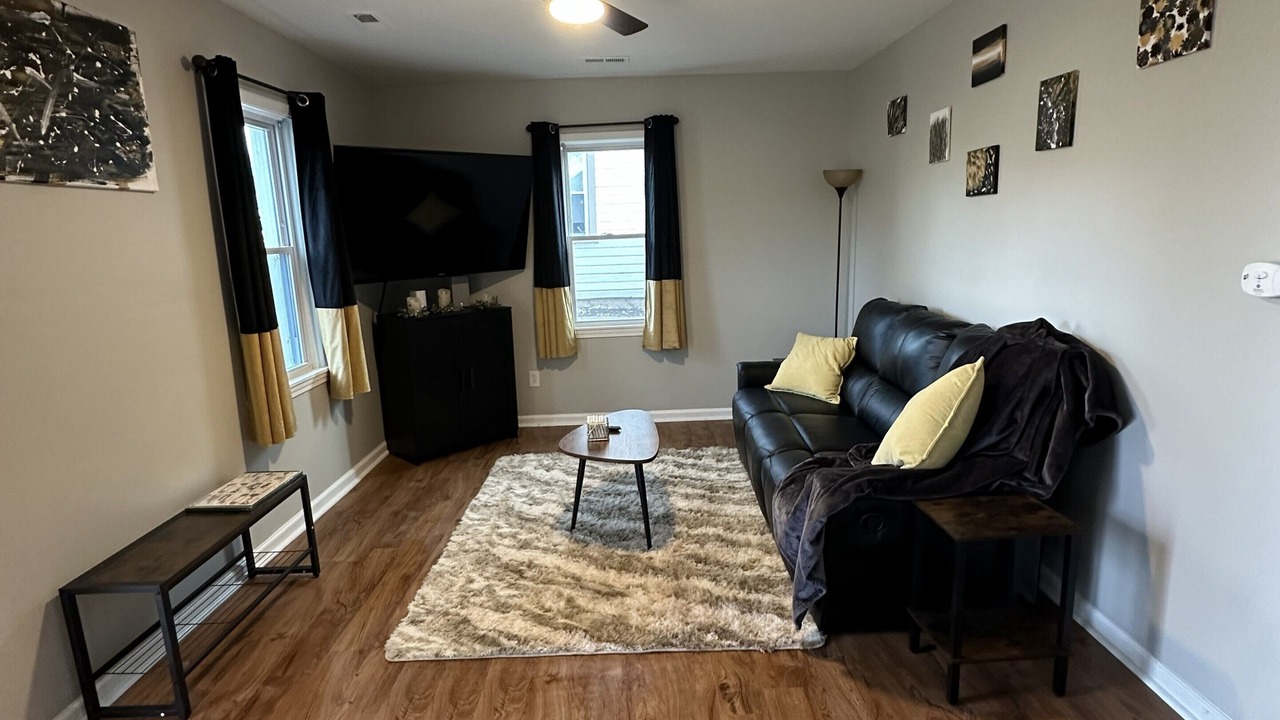 Photo of Livingroom in Overland Park