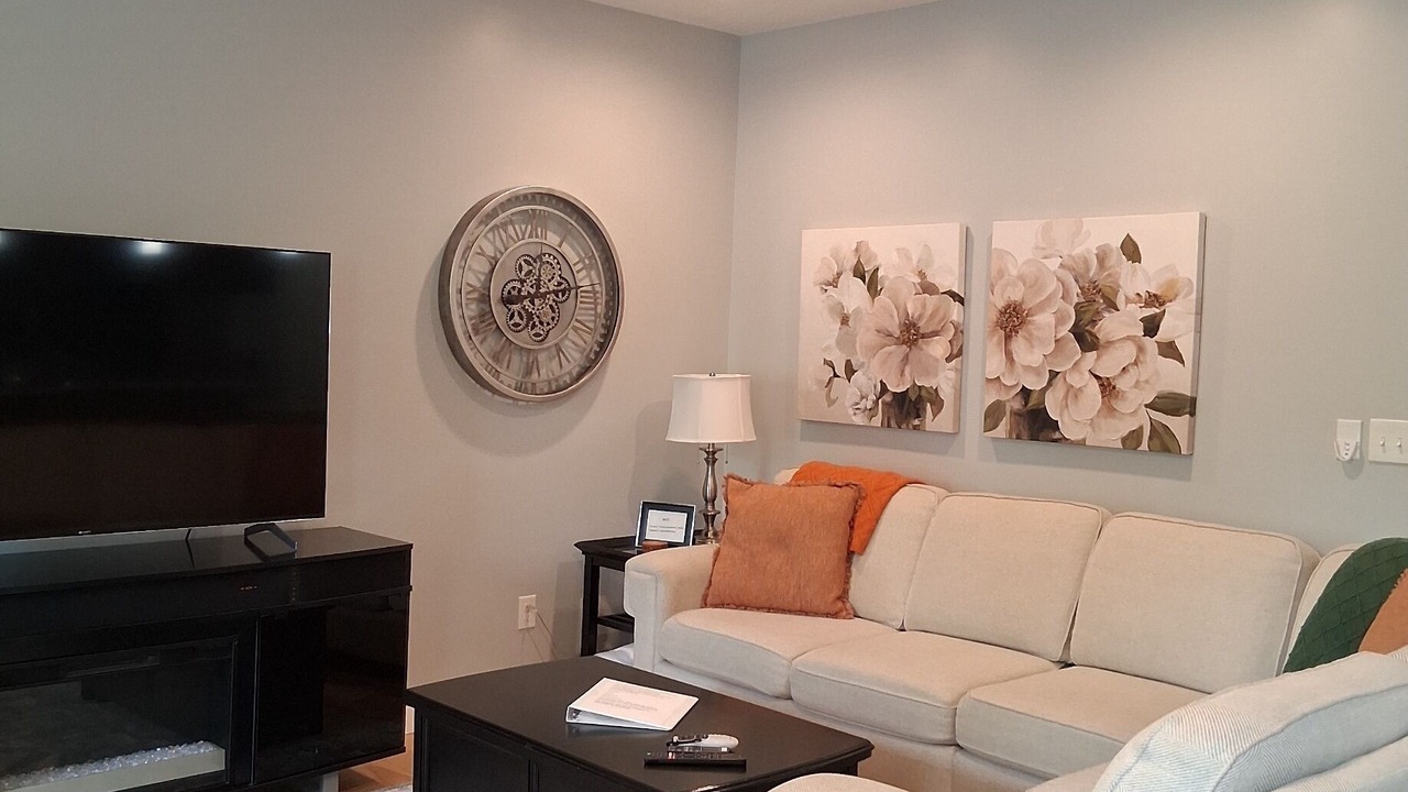 Photo of Livingroom in Oak Grove