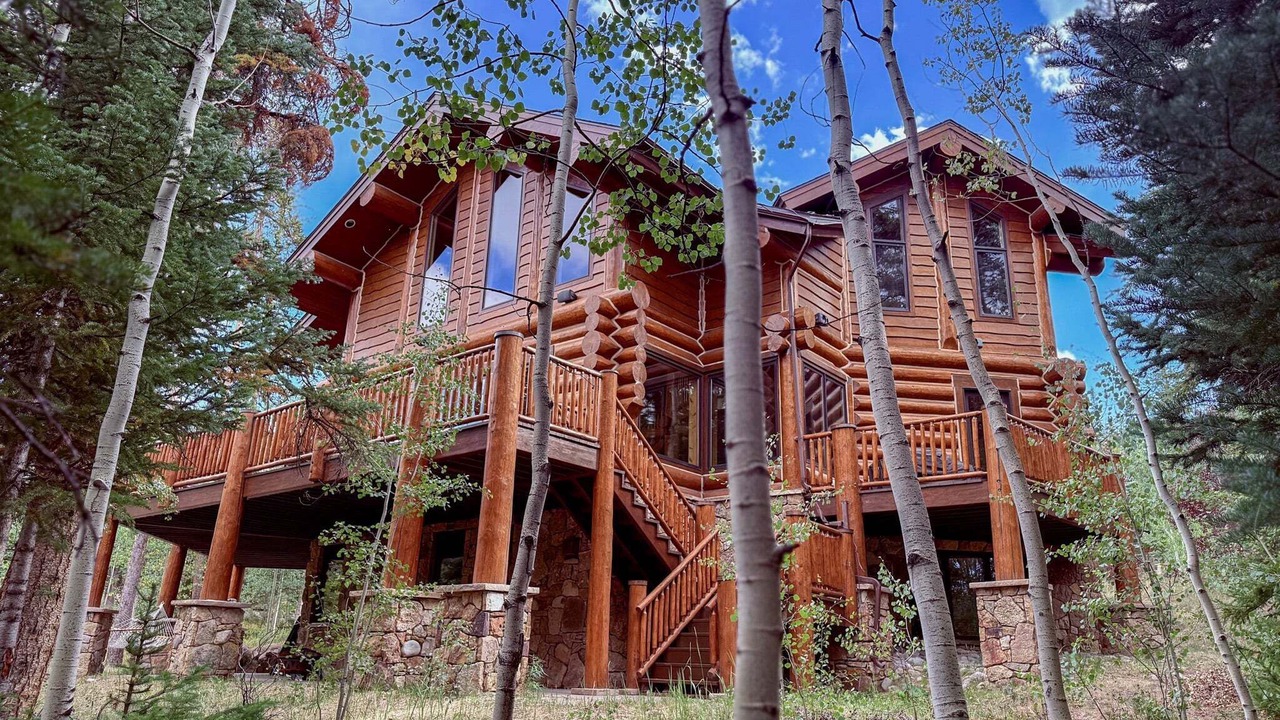 Photo of Outdoor in Three Peaks