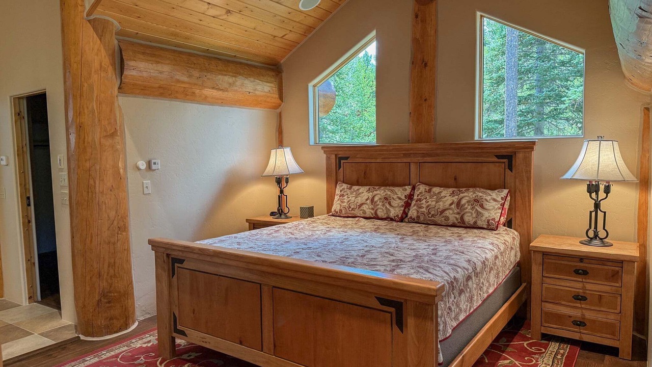 Photo of Bedroom in Three Peaks