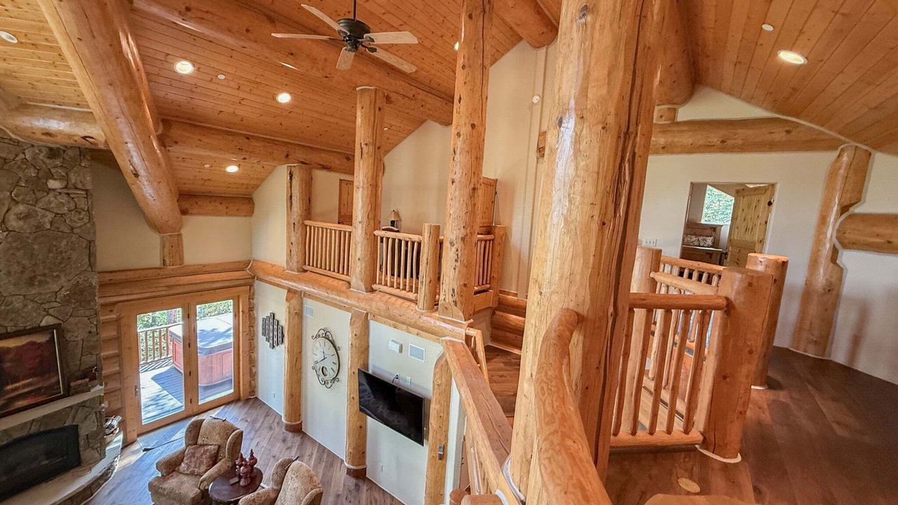 Photo of Livingroom in Three Peaks