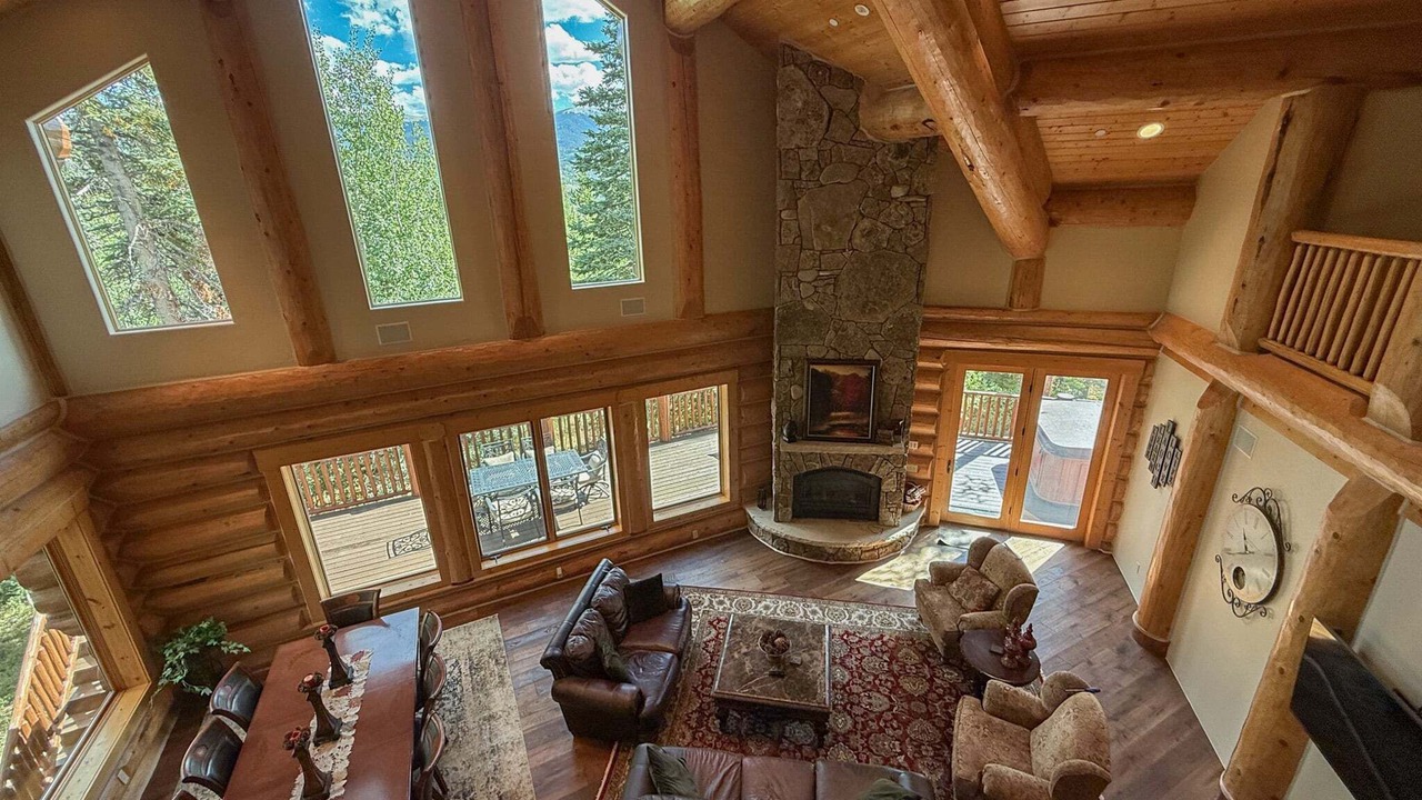 Photo of Livingroom in Three Peaks