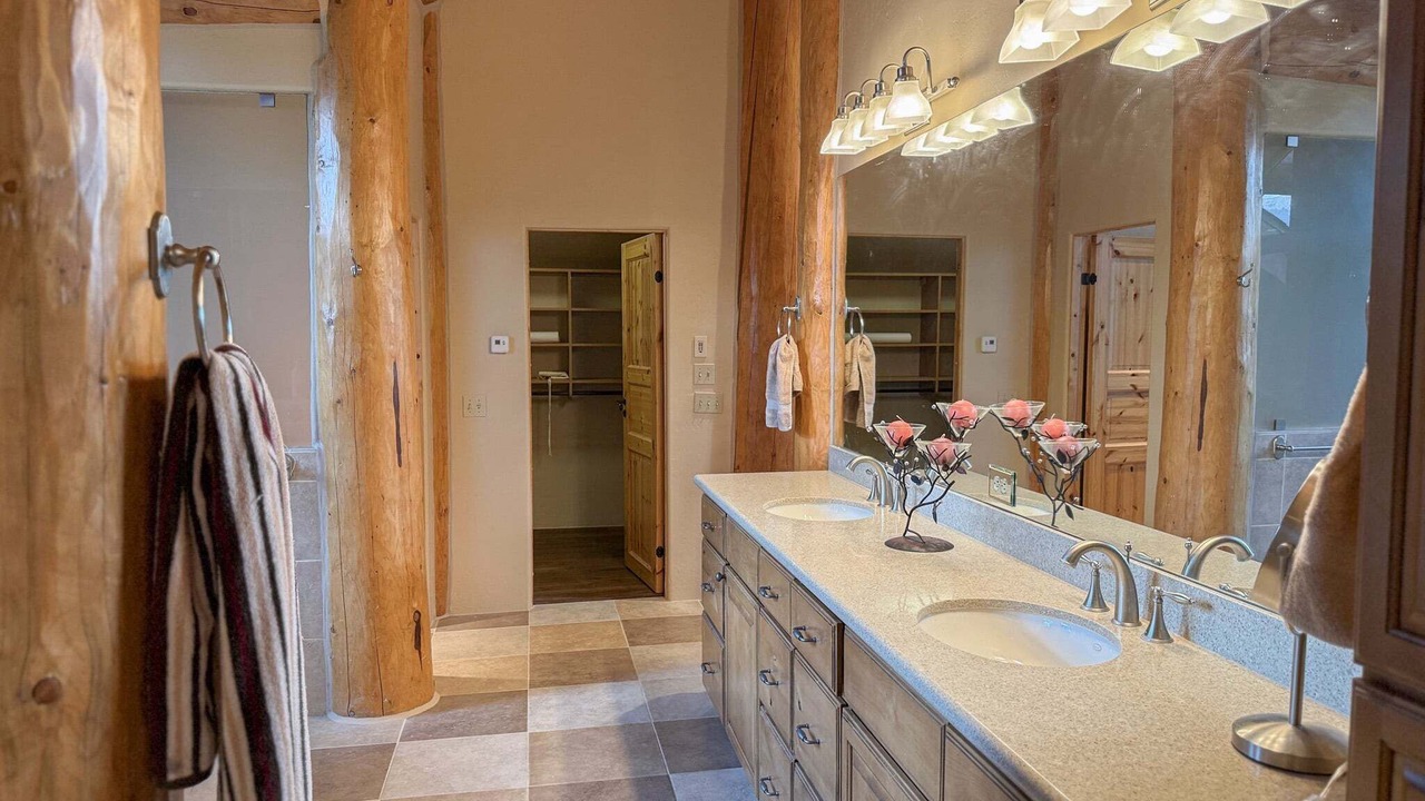 Photo of Bathroom in Three Peaks