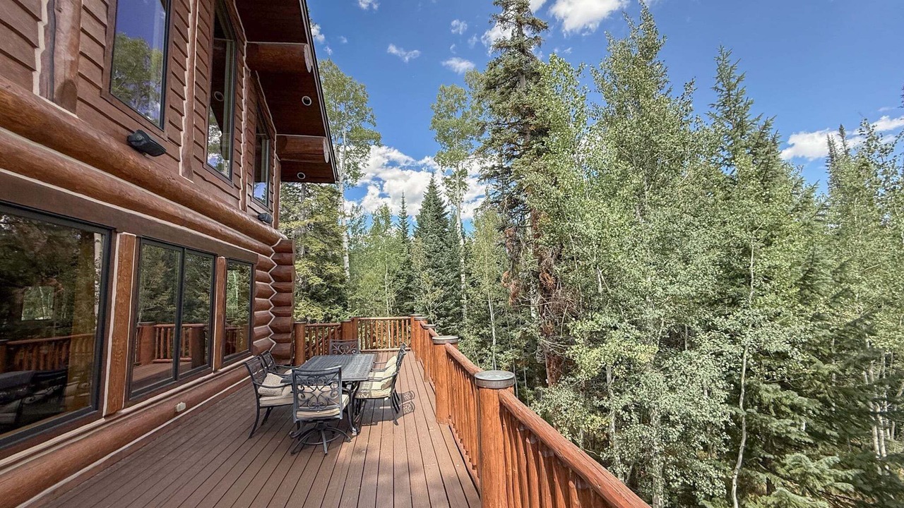 Photo of Outdoor in Three Peaks