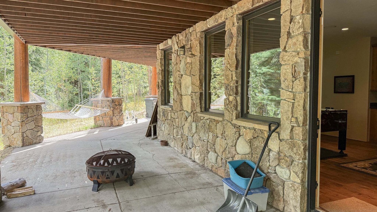 Photo of Patio Balcony in Three Peaks