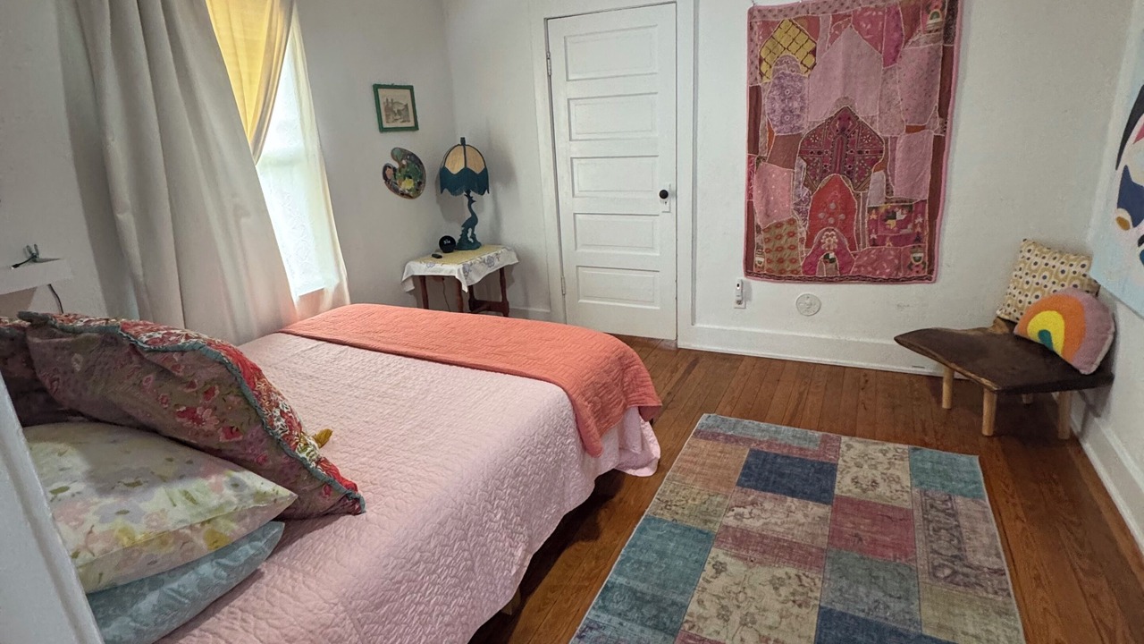 Photo of Bedroom in Walnut Street