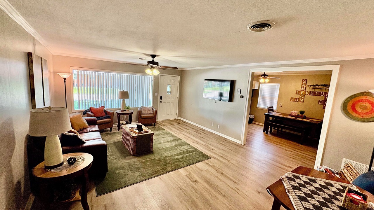 Photo of Livingroom in Enid