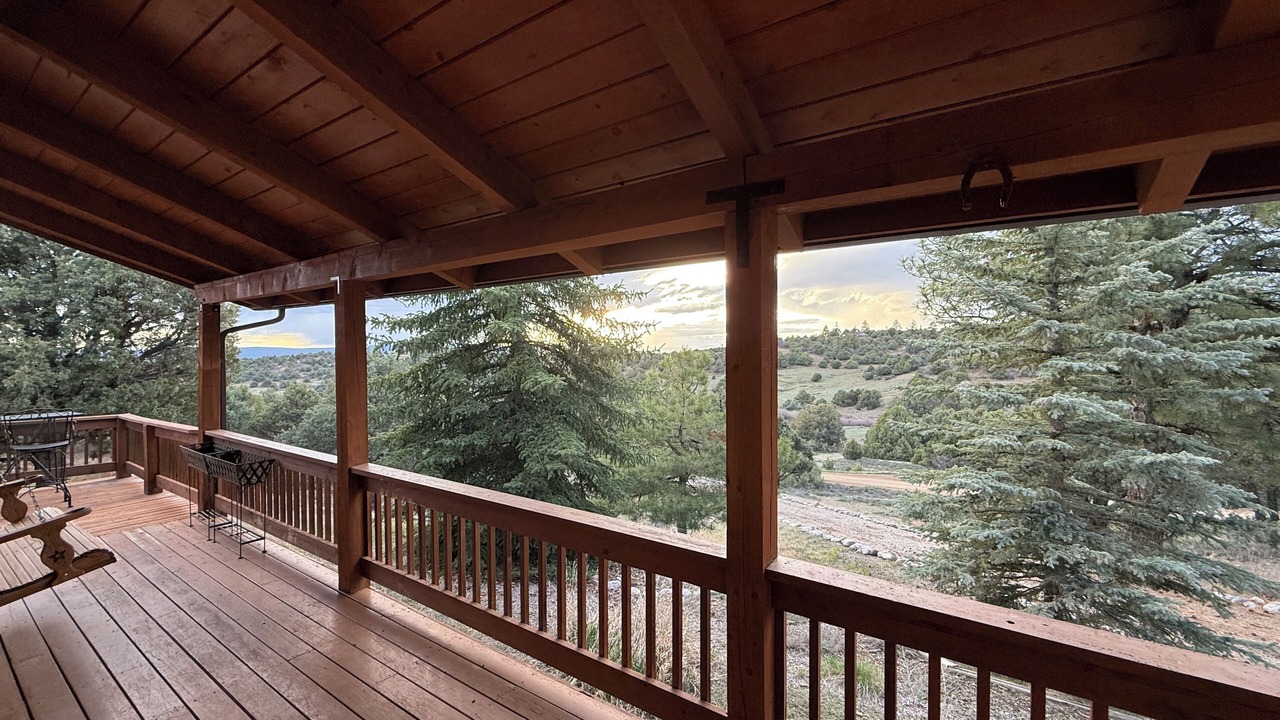 Photo of Patio Balcony in Los Ojos
