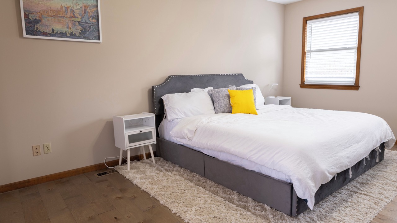 Photo of Bedroom in Blue Springs