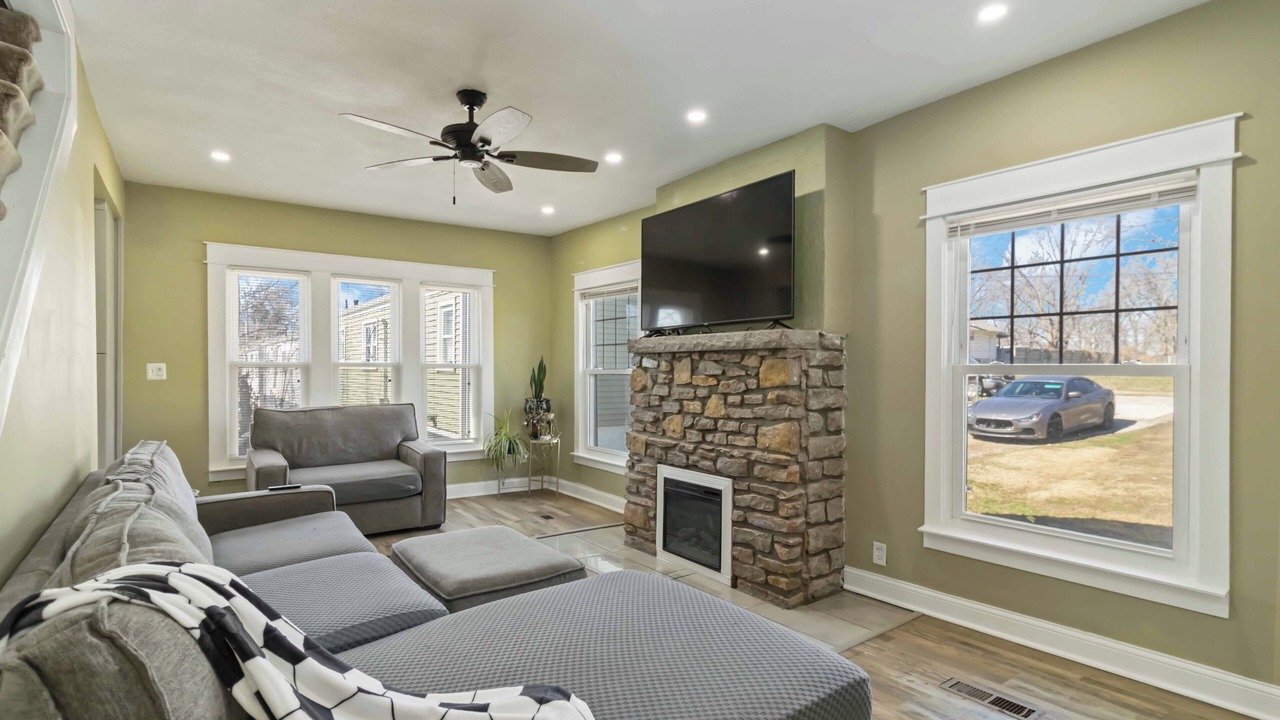 Photo of Livingroom in South Kansas City