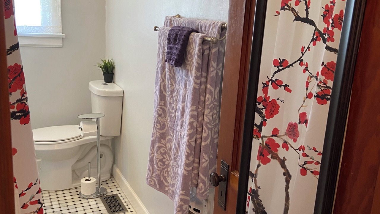 Photo of Bathroom in Russell