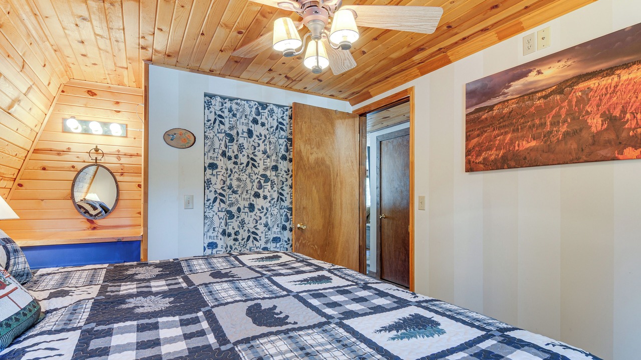 Photo of Bedroom in Meadow View Heights