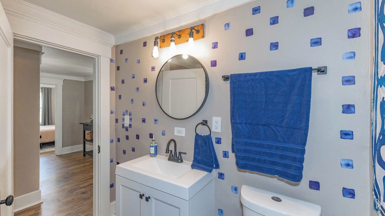 Photo of Bathroom in South Hyde Park