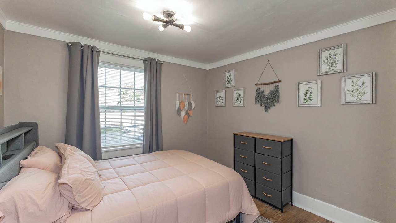 Photo of Bedroom in South Hyde Park