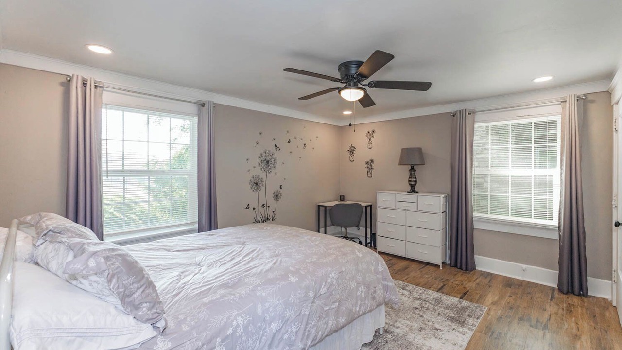 Photo of Bedroom in South Hyde Park