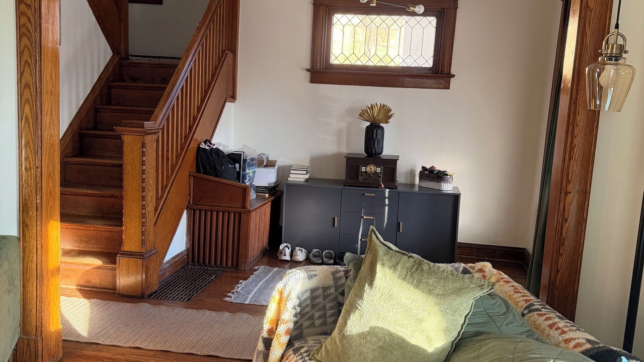 Photo of Livingroom in South Hyde Park