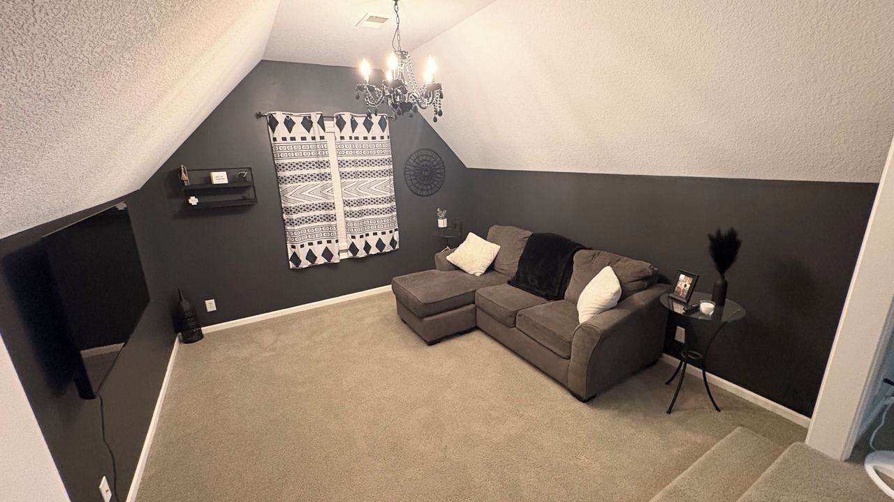 Photo of Livingroom in Shawnee