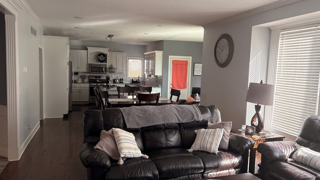 Photo of Livingroom in Shawnee