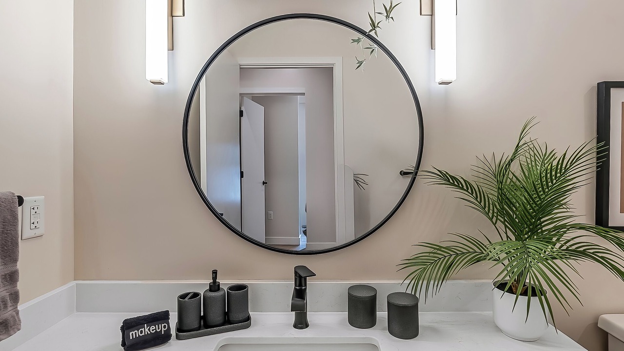 Photo of Bathroom in Tekamah