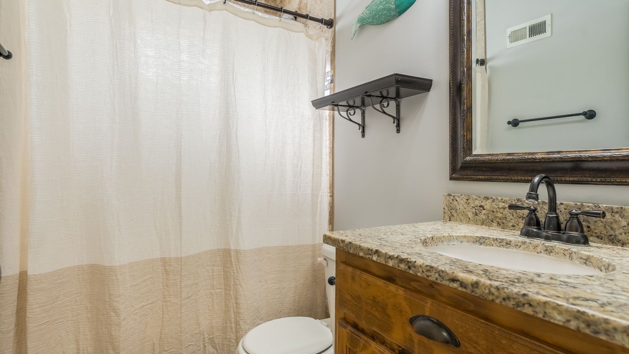 Photo of Bathroom in Prairie Village