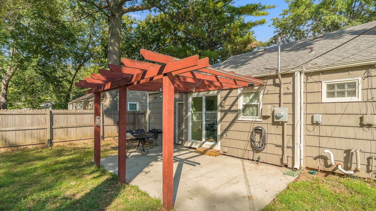 Photo of Patio Balcony in Prairie Village