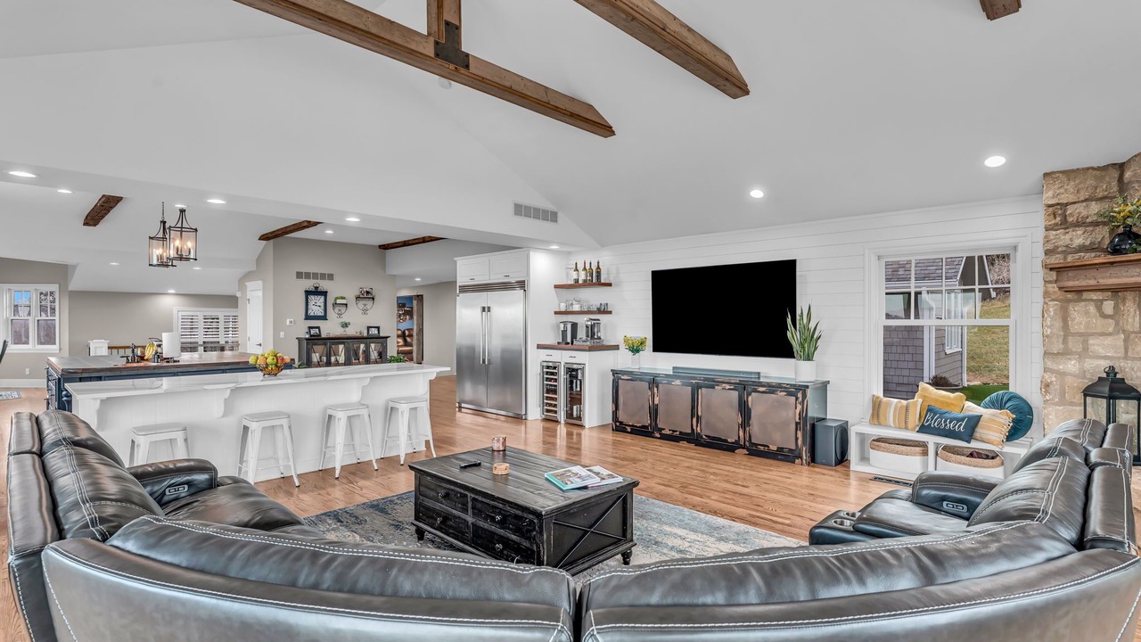 Photo of Livingroom in Lawrence