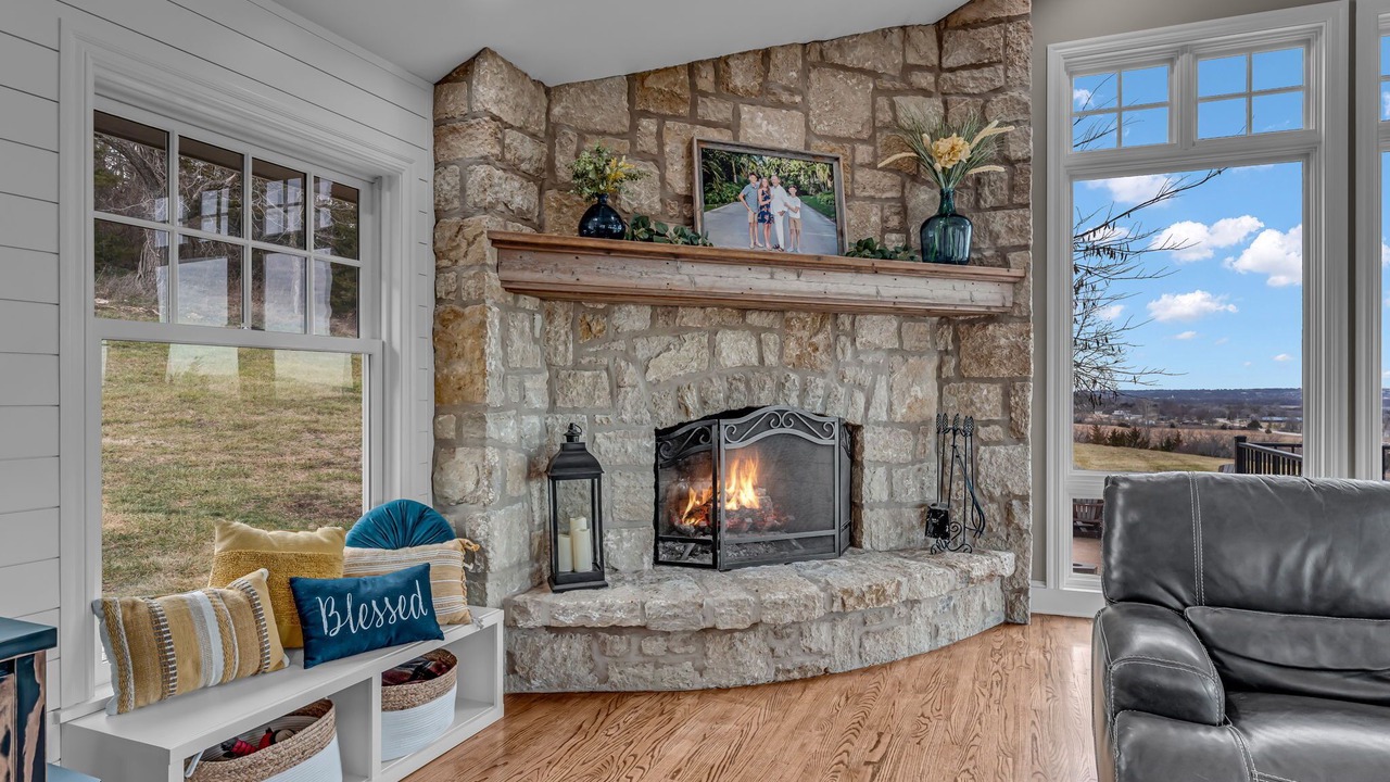 Photo of Livingroom in Lawrence