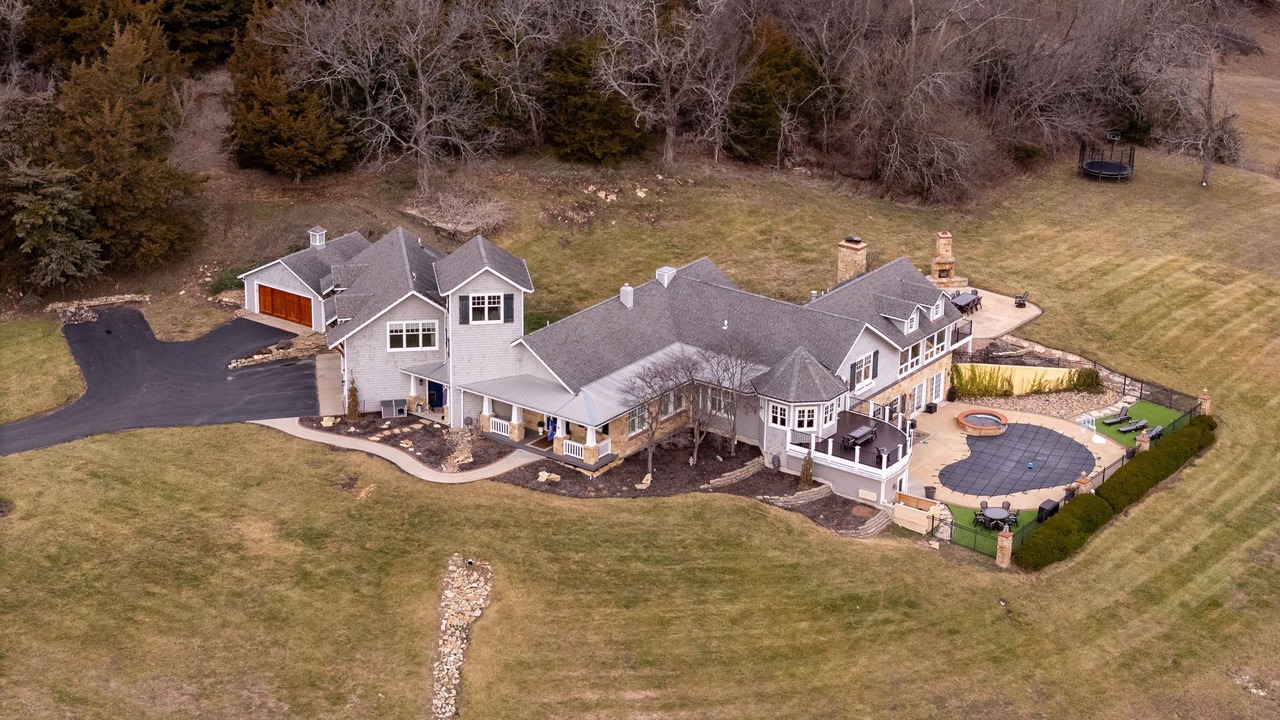 Photo of Outdoor in Lawrence
