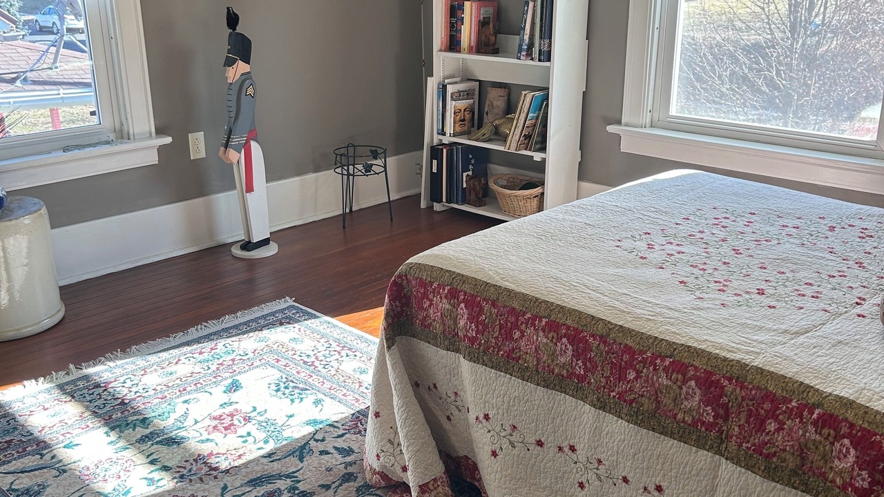 Photo of Bedroom in Davenport