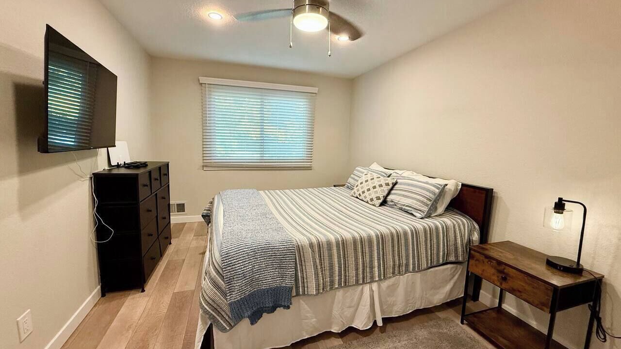Photo of Bedroom in Dam East - West