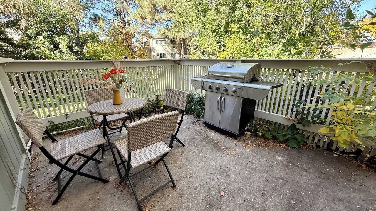 Photo of Outdoor in Dam East - West