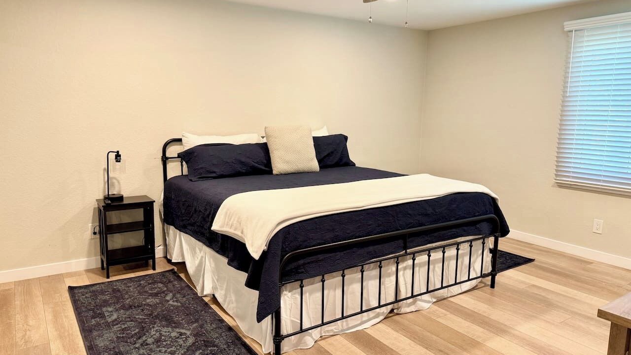 Photo of Bedroom in Dam East - West