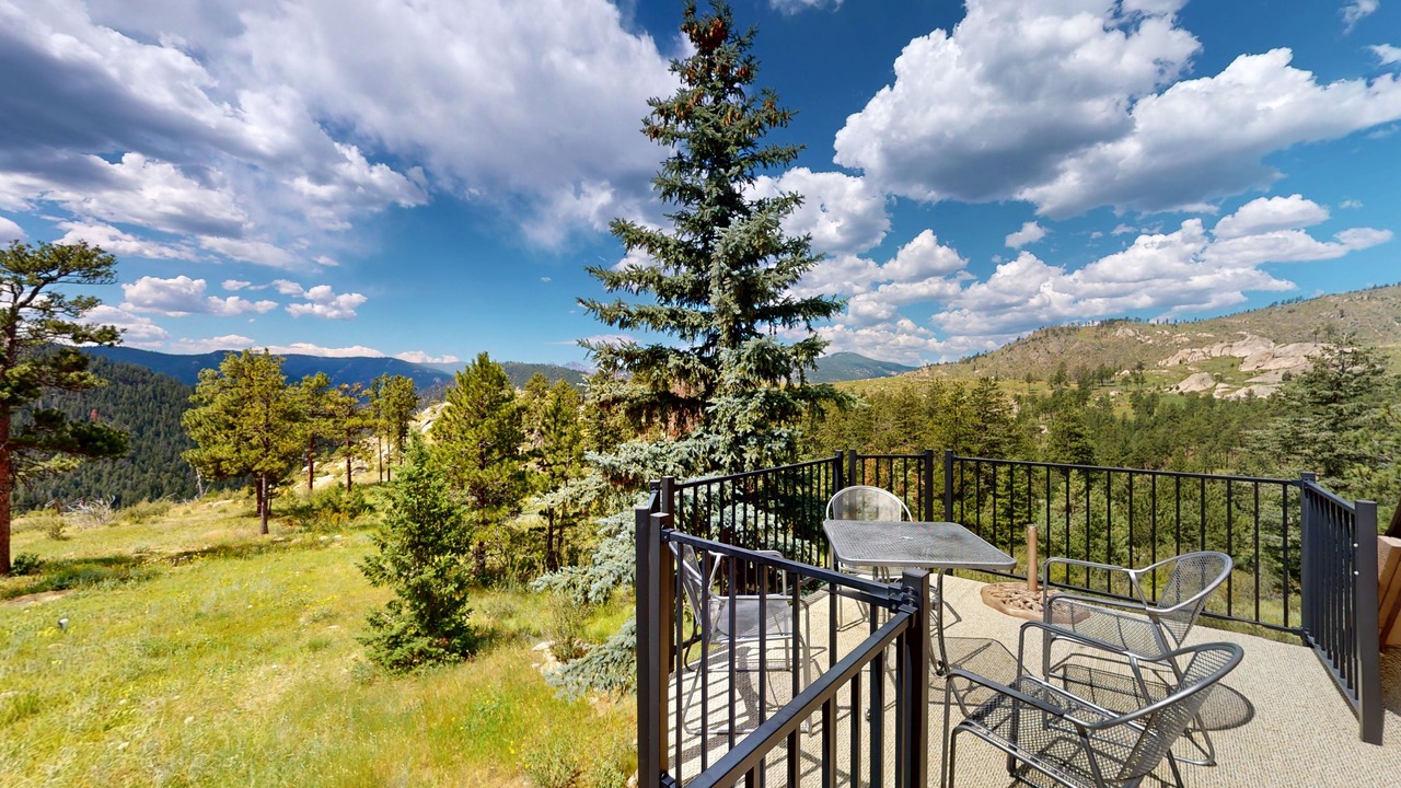 Photo of Outdoor in Drake