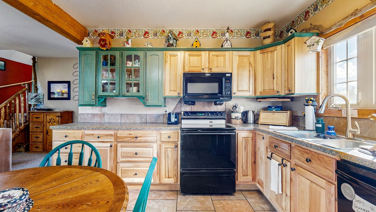 Photo of Kitchen in Drake