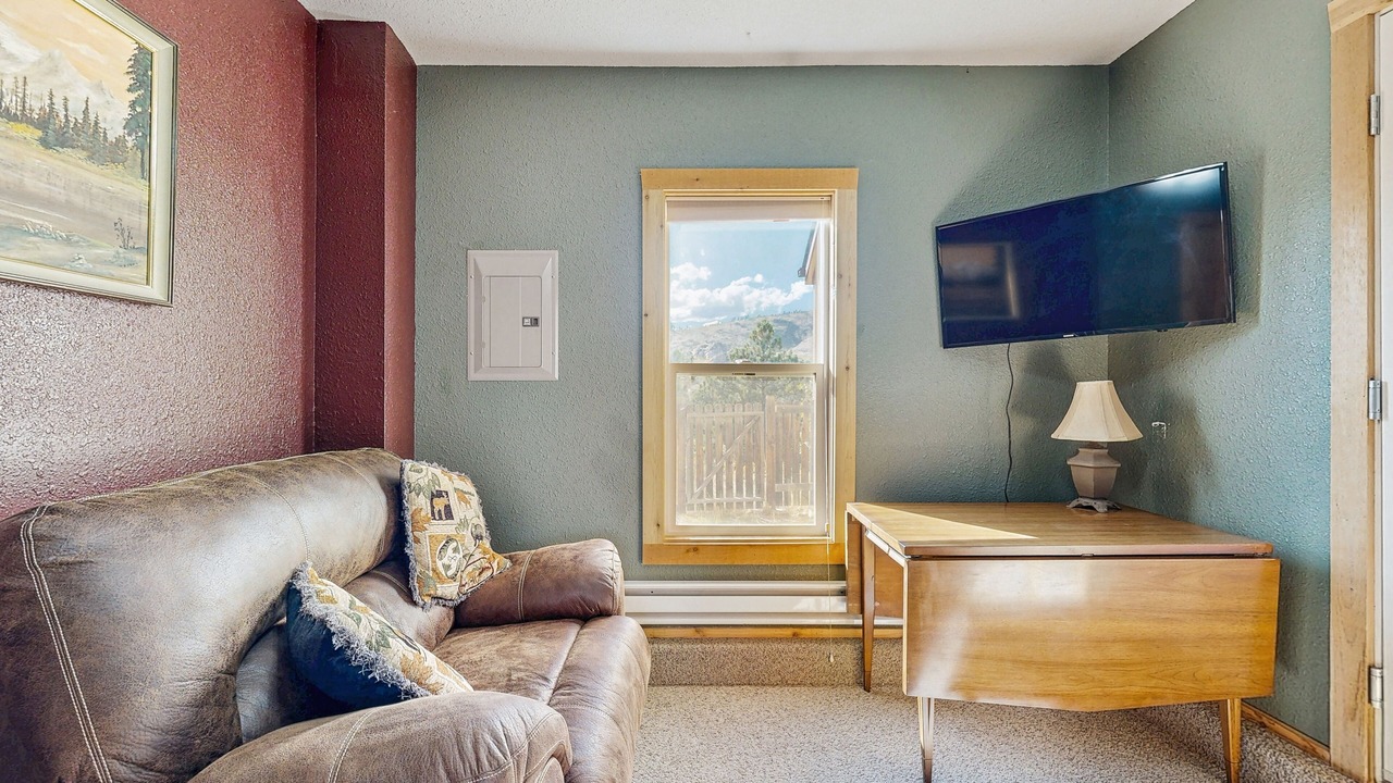 Photo of Livingroom in Drake