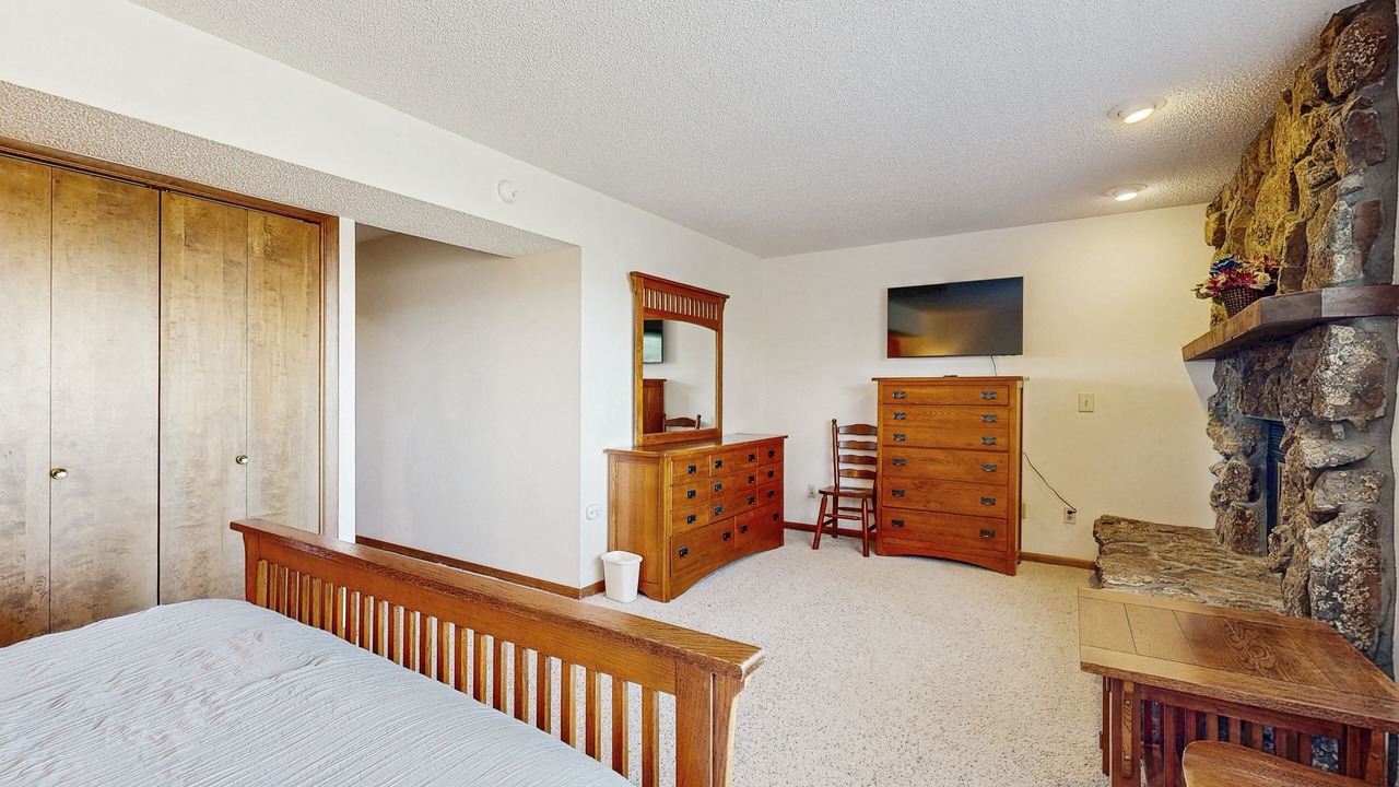 Photo of Bedroom in Fall River Estates