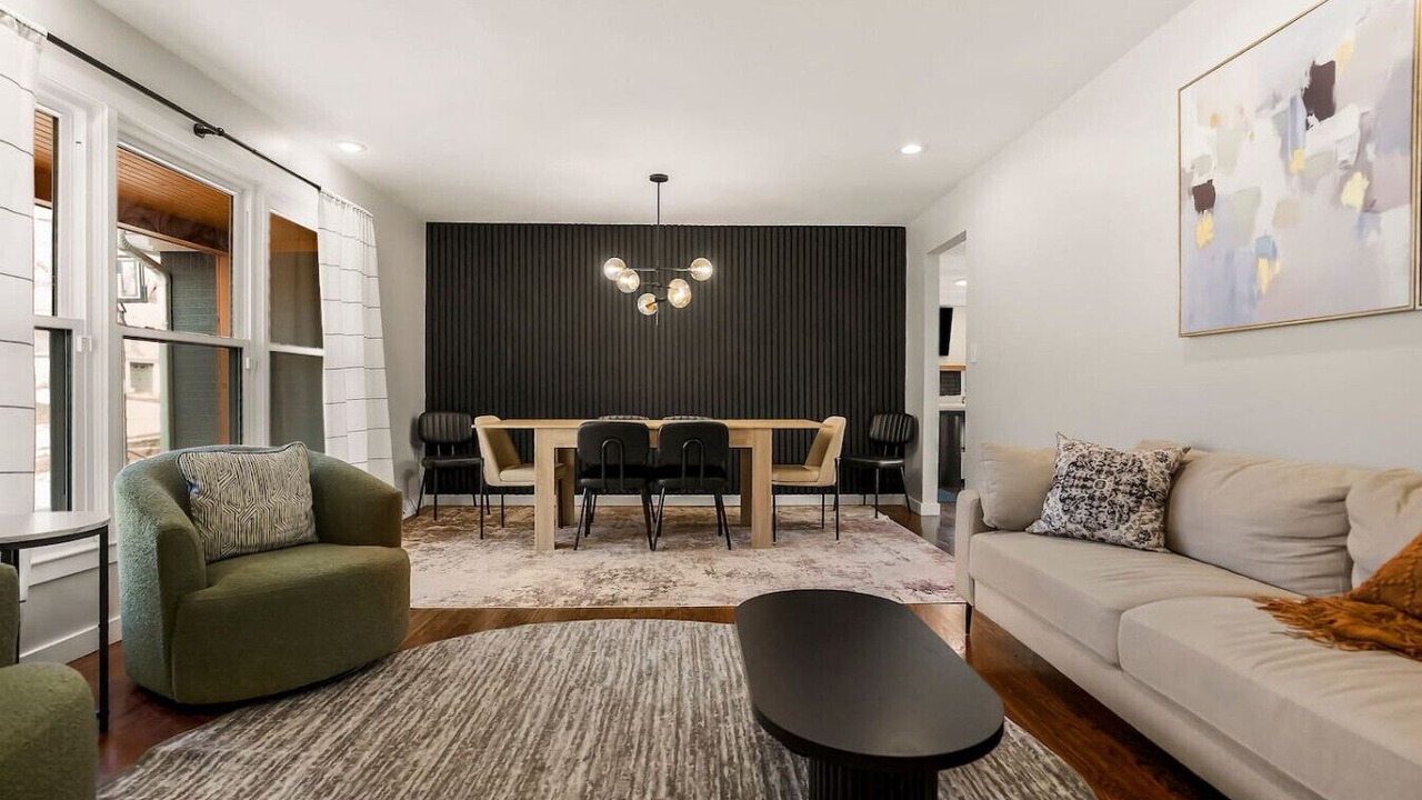Photo of Livingroom in Prairie Village