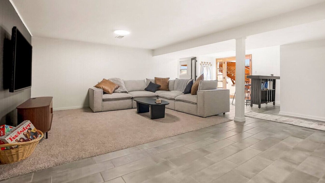 Photo of Livingroom in Prairie Village